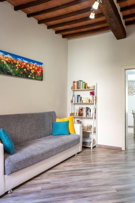 Casa Vacanze L'Angolo Fiorito Беттолле Екстер'єр фото
