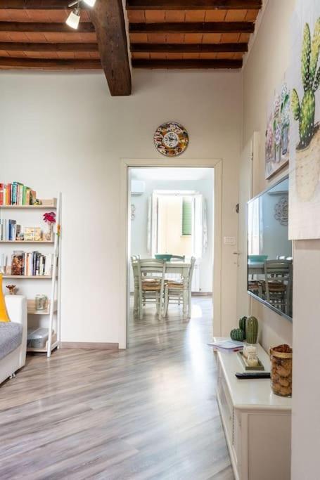 Casa Vacanze L'Angolo Fiorito Беттолле Екстер'єр фото