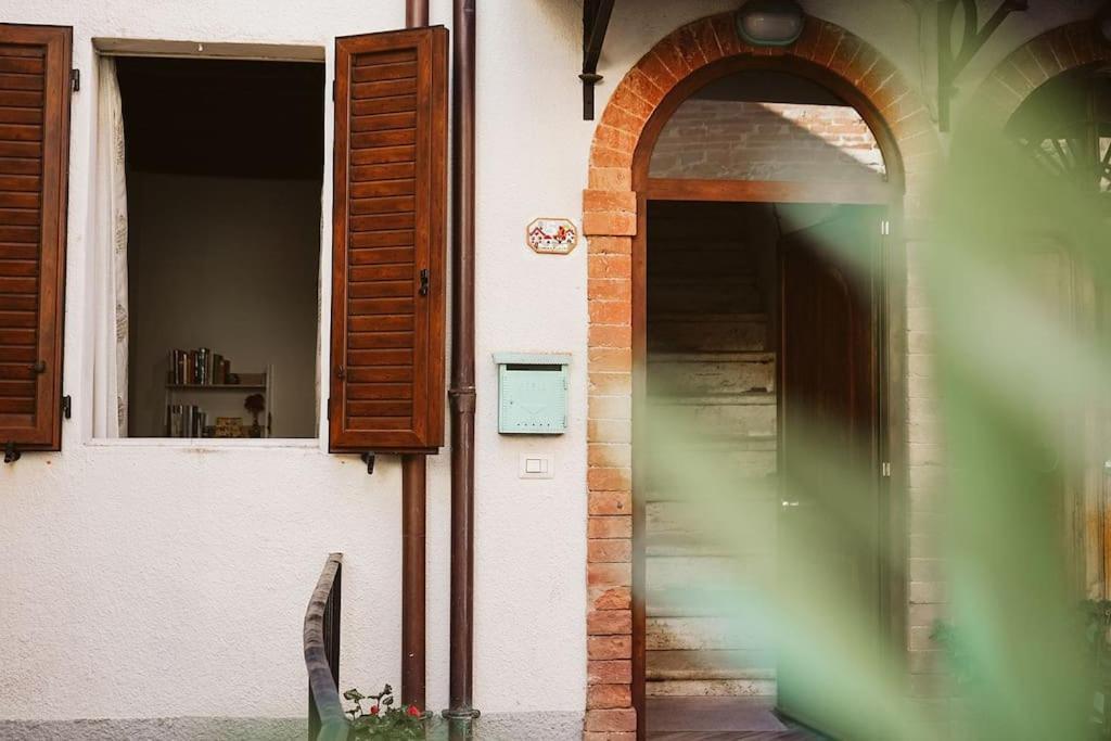 Casa Vacanze L'Angolo Fiorito Беттолле Екстер'єр фото